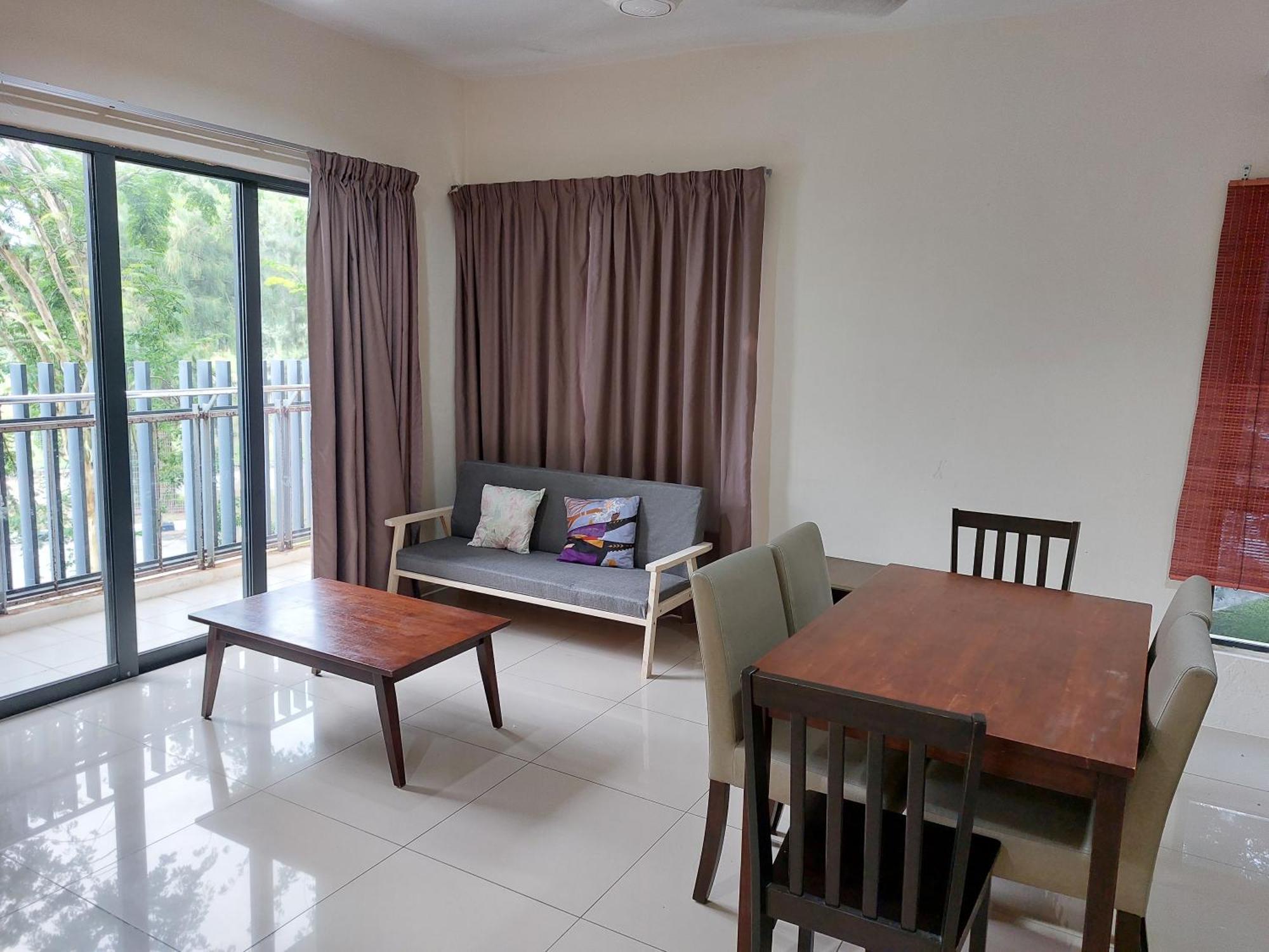 Cozy Swiss Garden Beach Resort Residence Kampung Sungai Karang Exterior photo